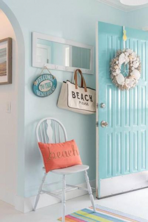 Charming 3BR 2 bath beach bungalow with hot tub!